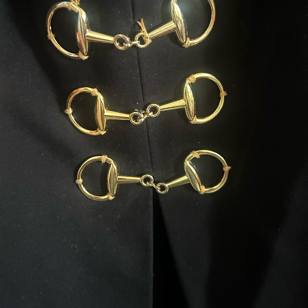 VINTAGE: JULIE BROWN 💓 Elegant Black Sleeveless Dress with Gold Buckle Detail - Picture 3 of 3